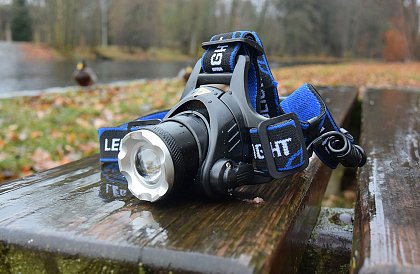 Wodoodporna czołówka LED TA 309A – zoom i zasięg do 500 metrów