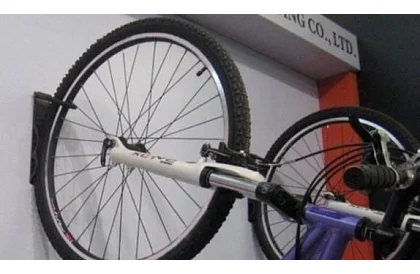 Haczyk do zawieszenia roweru na ścianie