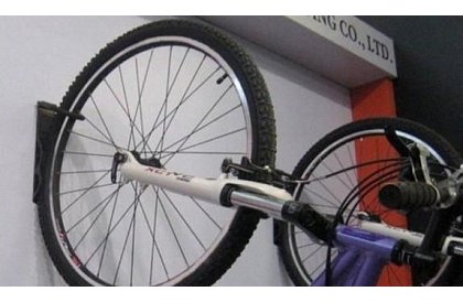 Haczyk do zawieszenia roweru na ścianie