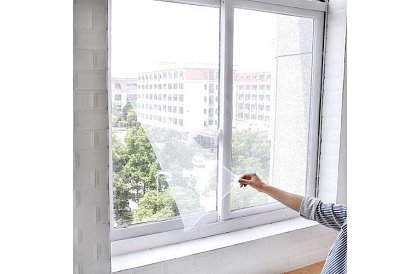 Siatka przeciw owadom na okno