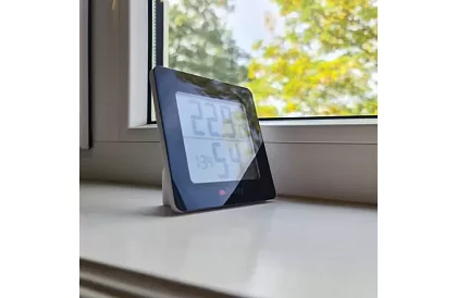 Zegary cyfrowe z termometrem i higrometrem