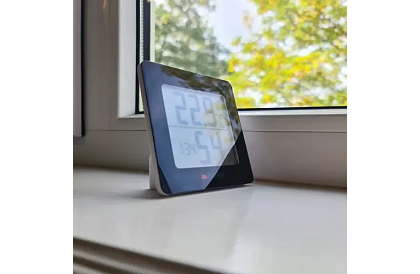 Zegary cyfrowe z termometrem i higrometrem