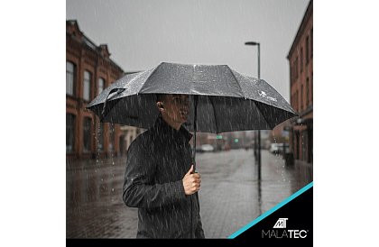 Duży składany wiatroodporny parasol Malatec – szybkie otwieranie