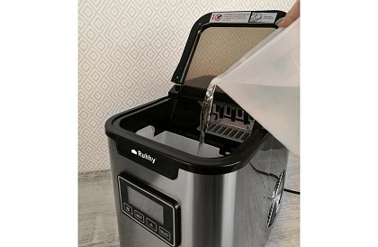 Producent kostek lodu – 3 rozmiary z wyświetlaczem LCD