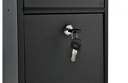 Skrzynka pocztowa czarna