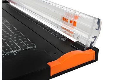 Nóż do papieru – gilotyna/trimer