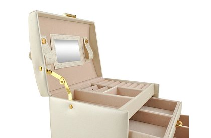 Elegancka szkatułka na biżuterię – beżowa z zamkiem i satynowym wykończeniem