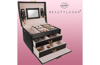 Elegancka szkatułka na biżuterię – czarna z zamkiem i satynowym wykończeniem