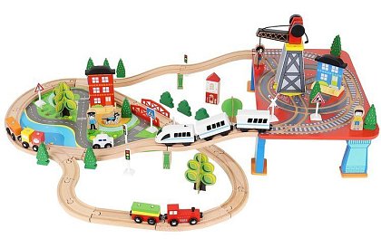 Drewniana kolejka z pociągiem na baterie – 88 elementów