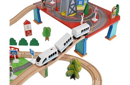 Drewniana kolejka z pociągiem na baterie – 88 elementów