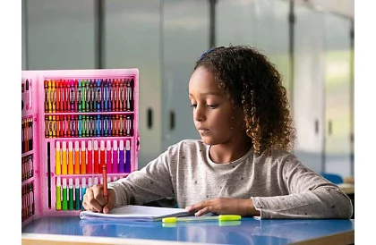 Zestaw malarski w walizce – 168 elementów, różowy