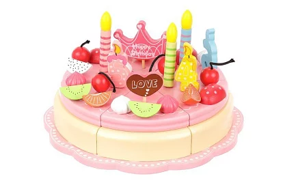 Drewniany tort urodzinowy – kreatywny zestaw