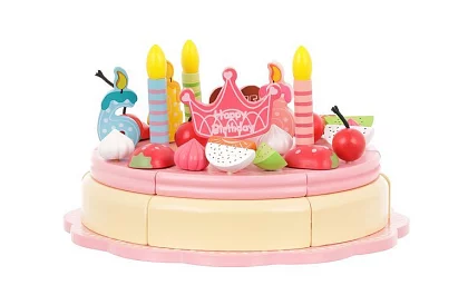 Drewniany tort urodzinowy – kreatywny zestaw