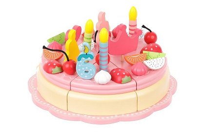 Drewniany tort urodzinowy – kreatywny zestaw