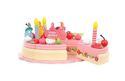 Drewniany tort urodzinowy – kreatywny zestaw