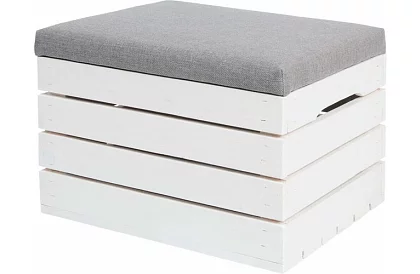 Drewniany taboret – puf skrzynia z przestrzenią do przechowywania