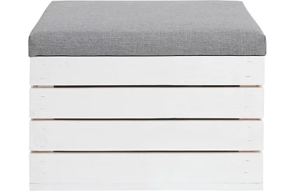 Drewniany taboret – puf skrzynia z przestrzenią do przechowywania