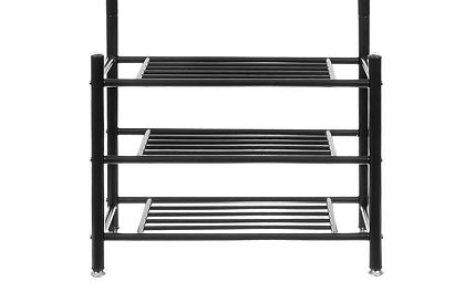 Ściana w przedpokoju – szafka na buty z wieszakiem