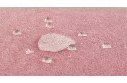 Drewniana huśtawka dla dzieci – różowa