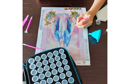 Organizator akcesoriów do malowania diamentami 5D