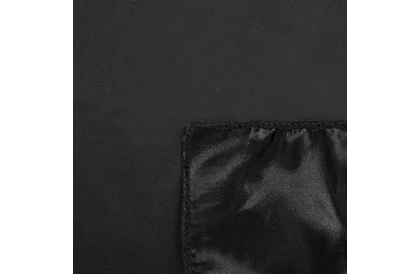 Długi płaszcz z kapturem