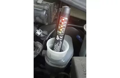Tester LED płynu hamulcowego