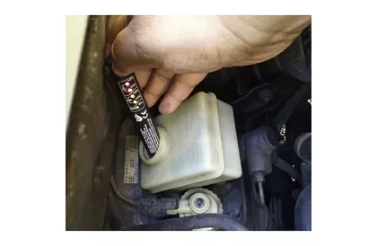 Tester LED płynu hamulcowego