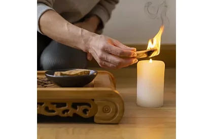 Biała cylindryczna świeca 10x5 cm – zestaw 8 sztuk