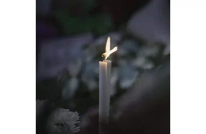 Biała stożkowa świeca 24,5x2,3 cm – zestaw 40 szt.