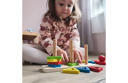 Drewniane układanki dla dzieci – sorter kształtów