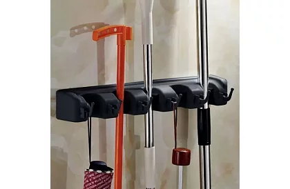 Ścienny uchwyt na narzędzia ogrodowe