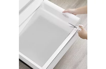 Podkład antypoślizgowy do szuflad 300x50 cm