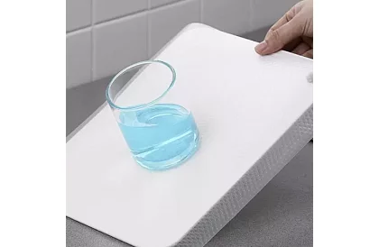 Podkład antypoślizgowy do szuflad 300x50 cm