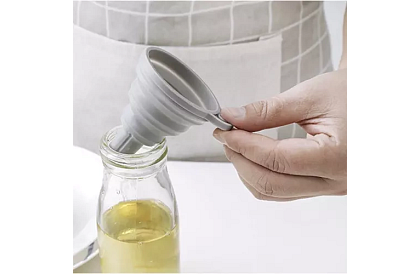 Uniwersalny składany lejek silikonowy