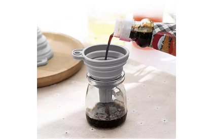 Uniwersalny składany lejek silikonowy