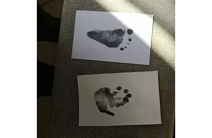 Odcisk dziecięcych rąk i nóg - Nesmaring Ink