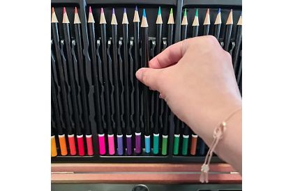 Zestaw do malowania w drewnianym etui – 130 elementów