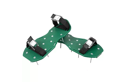 Uniwersalny aerator trawnika na buty