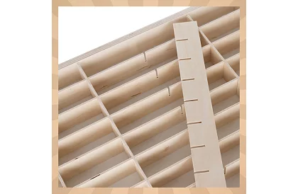 Drewniana półka - organizer na samochodziki - 90 przegródek