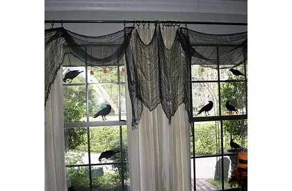 Duża sztuczna pajęczyna na Halloween – 198x76 cm - czarna