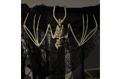 Kostka nietoperza 30 cm - dekoracja halloweenowa