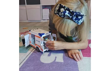 Wóz sanitarny – karetka z sygnalizacją dźwiękową i świetlną