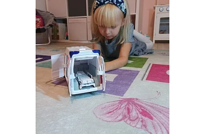 Wóz sanitarny – karetka z sygnalizacją dźwiękową i świetlną