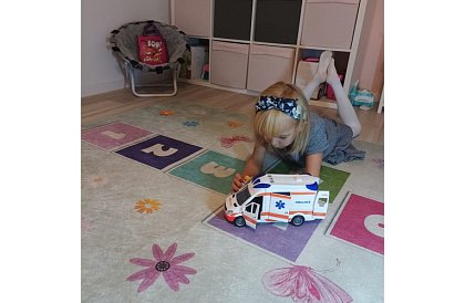 Wóz sanitarny – karetka z sygnalizacją dźwiękową i świetlną