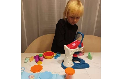 Robot kuchenny dla dzieci do plasteliny