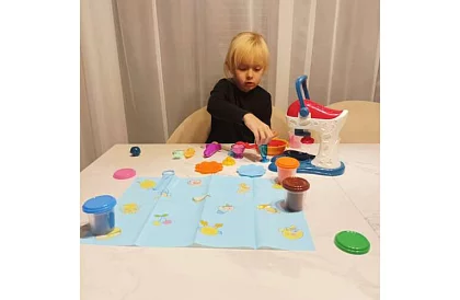 Robot kuchenny dla dzieci do plasteliny