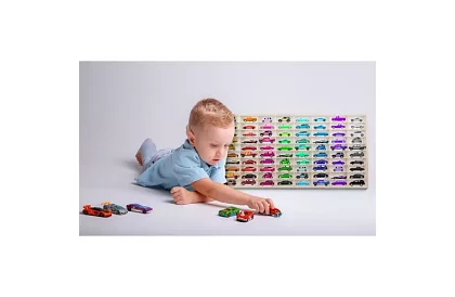 Drewniana półka – organizer na samochodziki – 80 przegródek