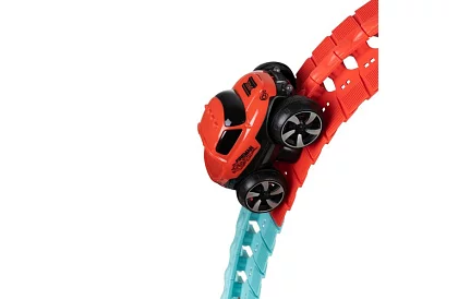 Tor wyścigowy o długości 4,8 metra + samochód