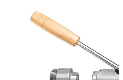 Masivny stalowy łuskacz do orzechów