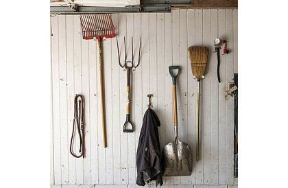 Metalowe wieszaki na narzędzia ogrodowe i warsztatowe – 20 szt.